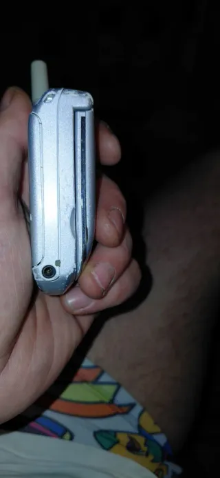 Motorola V150 Plata funciona perfectamente