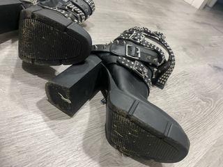 Botines Steve Madden con tachas