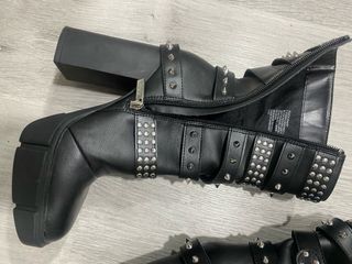 Botines Steve Madden con tachas