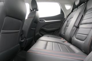 MG ZS LUXURY 1.0T 111 CV 5P