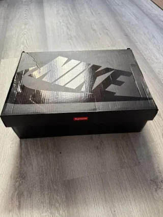 Nike Air Force 1 x Supreme