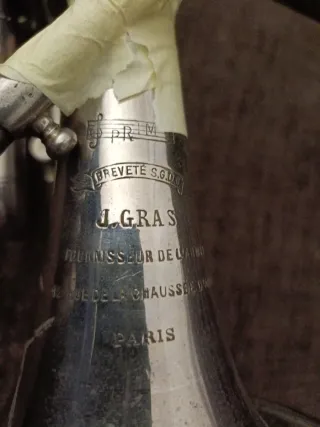 Corneta plateada para coleccionistas