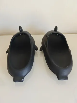 Chanclas Tiburón Negras