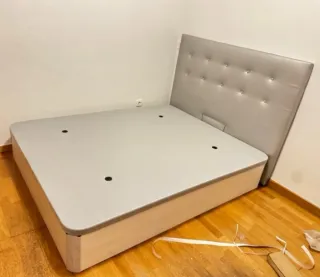 Canapé abatible madera beige y blanco