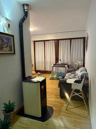 Stufa a pellet color crema