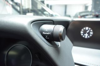 LEXUS UX 2.0 250h Premium