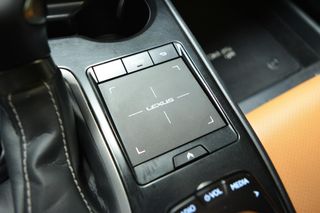 LEXUS UX 2.0 250h Premium