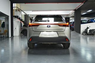 LEXUS UX 2.0 250h Premium