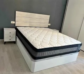 Canapé de madera con cajón