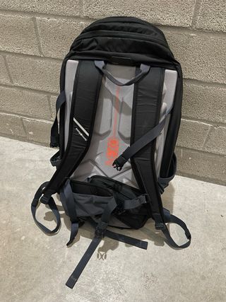 Mochila de montaña Trango World negra