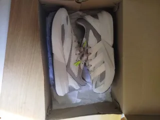 Adidas Lightblaze Gris y Blanco