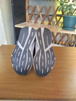 Adidas Lightblaze Gris y Blanco