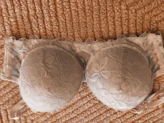 Sujetador Hanna 80B encaje nuevo con etiqueta