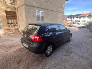 Volkswagen Golf 2005
