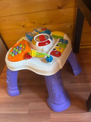 Mesa de actividades musical para bebé
