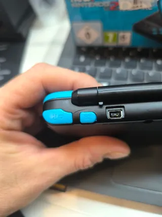 New Nintendo 2DS XL Black