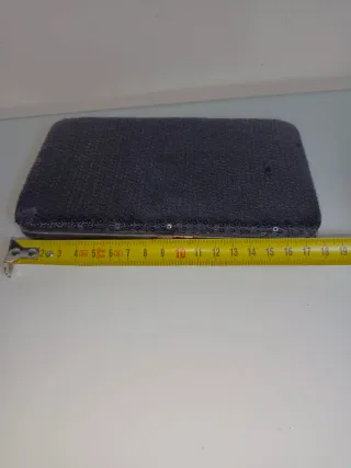 Cartera de lentejuelas negra