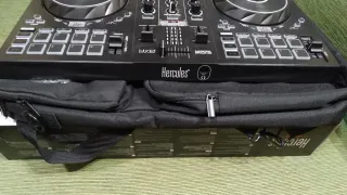 Controladora Hercules DJControl Impulse 300