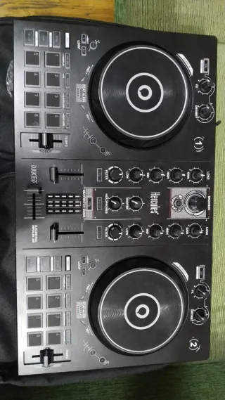 Controladora Hercules DJControl Impulse 300