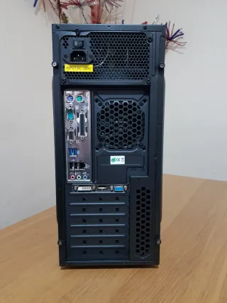 PC Hiditec i5 7400 8GB RAM GT 730 SSD+HDD