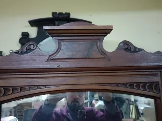 Antigua cómoda tocador de madera