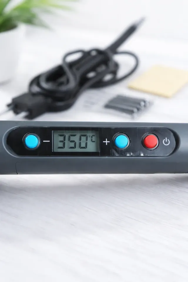 Soldador Profesional LCD 220V