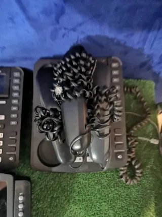 Lote 6 teléfonos IP de oficina + repuestos