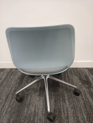 Silla reuniones giratoria y ruedas. Ref AS39