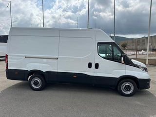 IVECO DAILY 33 S 16 V 3520 H2 156 FURGON
