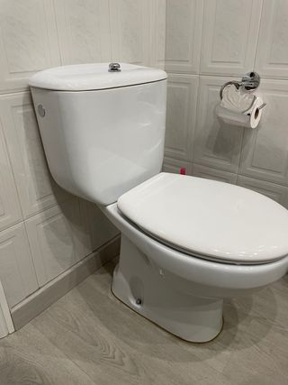 Lavabo completo, water y espejo