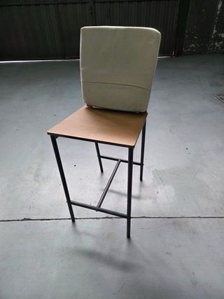 4 Taburetes Altos con Cojín Beige