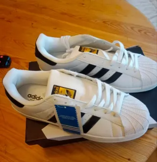 Zapatillas Adidas Superstar Talla 45 a ESTRENAR