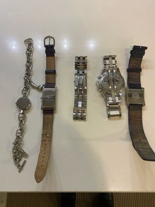 Lote de 5 Relojes Gucci, Lotus, Raymond Weil