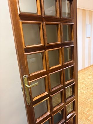 Puertas madera maciza