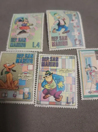 Lotto 5 francobolli Disney San Marino 1970