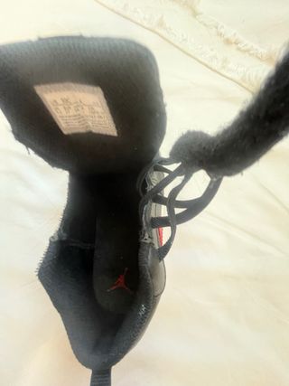 Zapatilla niño Nike Talla 27 Negro/Rojo