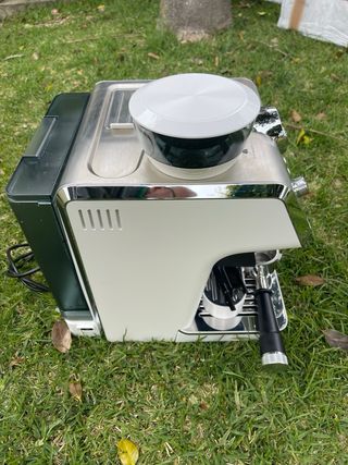 Cafetera DeLonghi La Specialista Arte, blanca