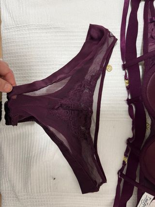 Conjunto lencería Hunkemöller púrpura