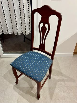 Sillas de comedor de madera y tela