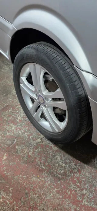 2 Neumáticos 235/50R18