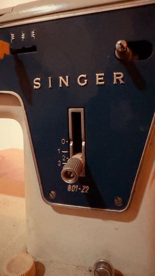 Máquina de coser Singer 801-Z2