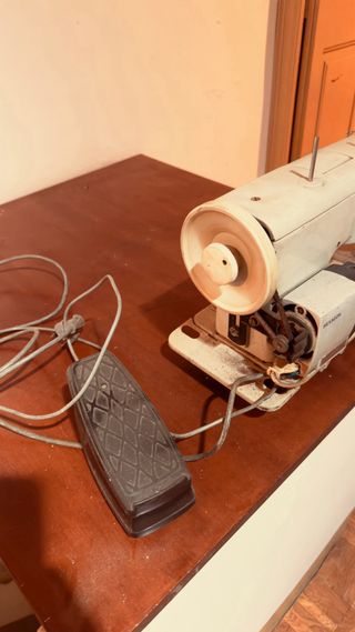 Máquina de coser Singer 801-Z2