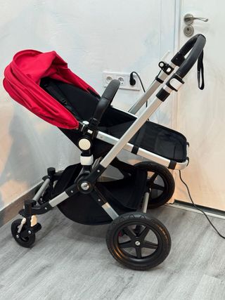 Passeggino Bugaboo Cameleon 3 Plus, rosso e nero, con ovetto