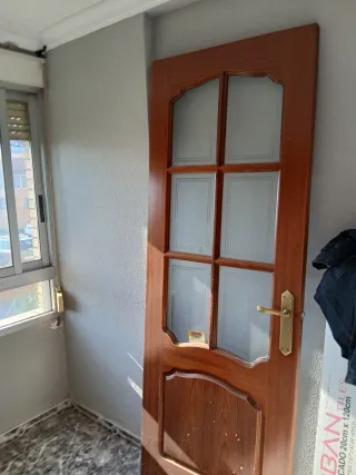 Puerta de madera interior