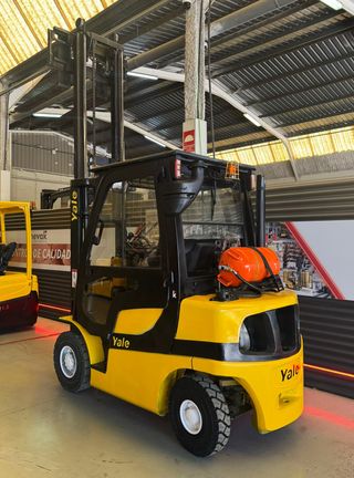 CARRETILLA ELEVADORA OCASION GAS 2500 KG