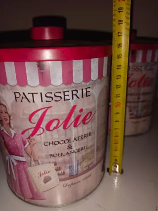 2 Latas Grandes Metálicas Decorativas Patisserie J