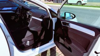 VOLKSWAGEN  GOLF VII GASOLINA 2 AÑOS GARANTÍA GARA