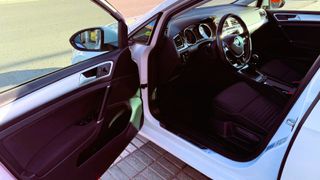VOLKSWAGEN  GOLF VII GASOLINA 2 AÑOS GARANTÍA GARA