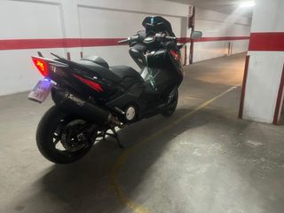 Yamaha TMAX Negra