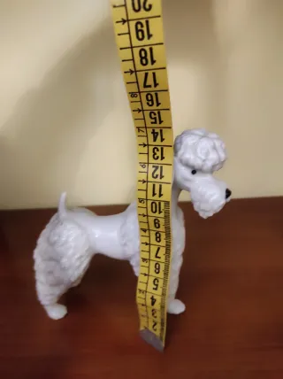 Figura perro porcelana blanco